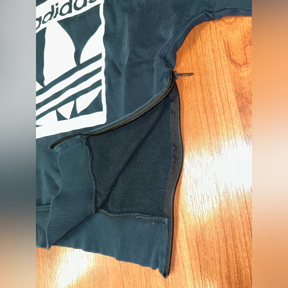 Vintage crewneck, Adidas sweatshirt size small - Picture 4 of 6